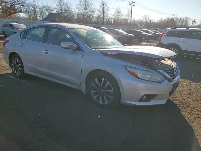 2016 Nissan Altima - Image 11