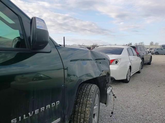 2014 Chevrolet Silverado - Image 11