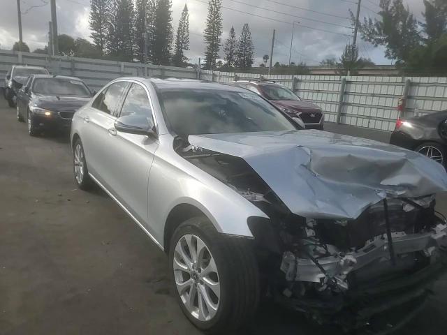 2018 Mercedes-Benz E 300 VIN: WDDZF4JB2JA383227 Lot: 86776664