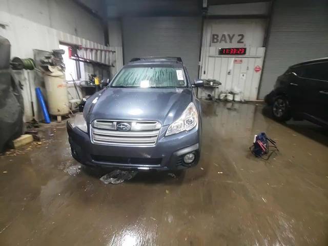 2013 Subaru Outback - Image 13