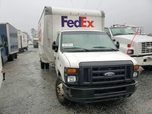 2016 Ford Econoline - Image 10