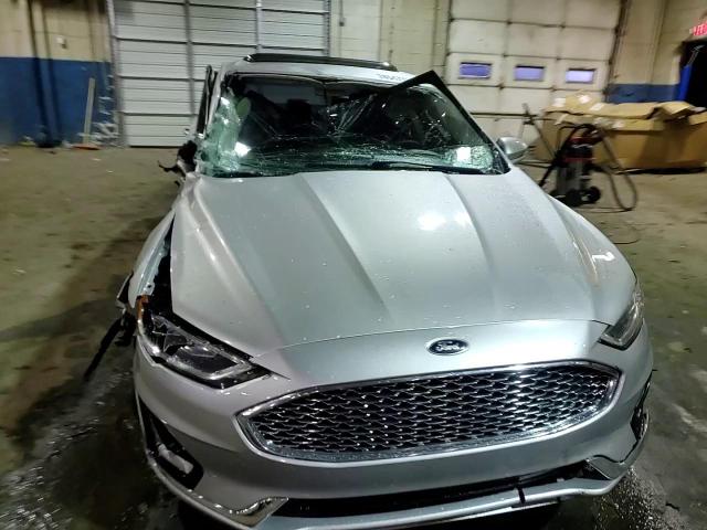 2019 Ford Fusion - Image 13
