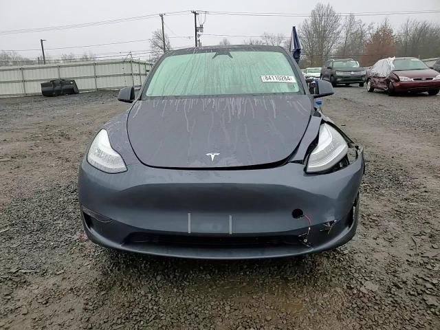 2023 Tesla Model Y VIN: 7SAYGDEE4PA136525 Lot: 84110284