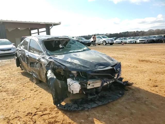 2022 Toyota Camry - Image 11