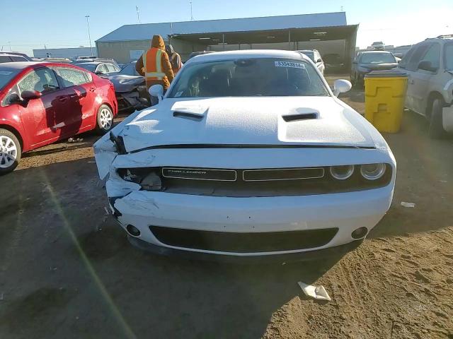 2019 Dodge Challenger - Image 10