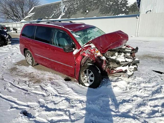 2010 Chrysler Town & Country Touring VIN: 2A4RR5D15AR250459 Lot: 83432654