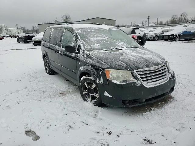 2008 Chrysler Town & Country - Image 11