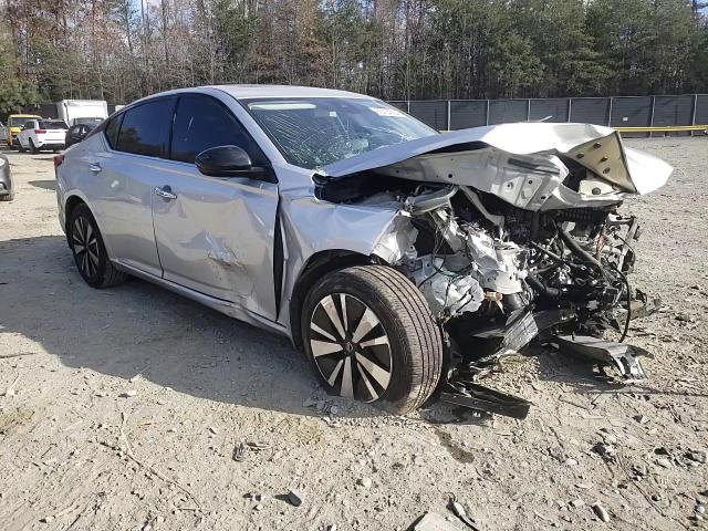 2019 Nissan Altima - Image 11