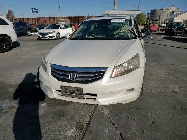 2011 Honda Accord Exl VIN: 1HGCP3F81BA004077 Lot: 85087054