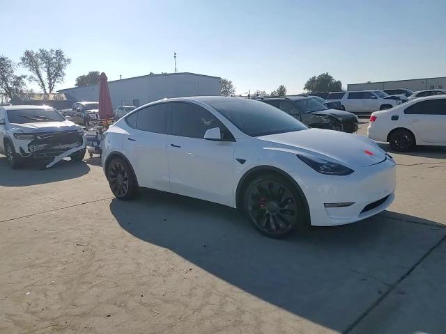 2021 Tesla Model Y VIN: 5YJYGDEF4MF216007 Lot: 83649434