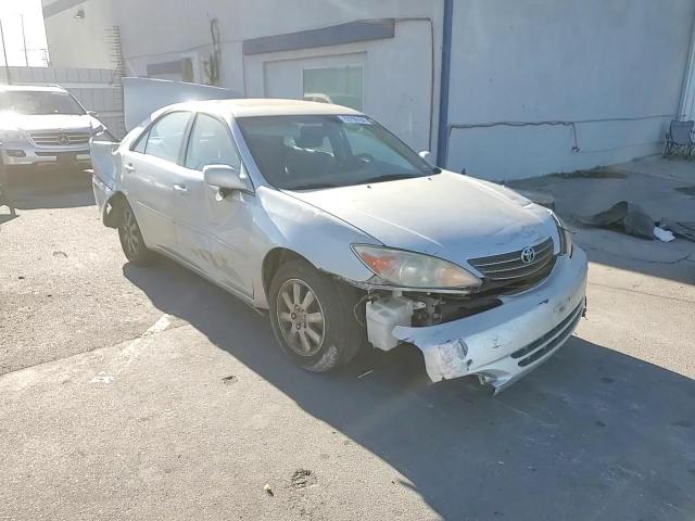 2004 Toyota Camry Le VIN: 4T1BE32K74U863365 Lot: 83796184