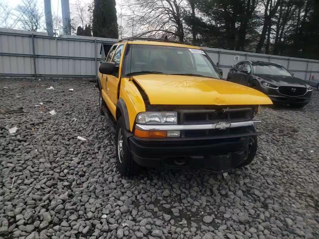 2002 Chevrolet S-10 Pickup - Image 11