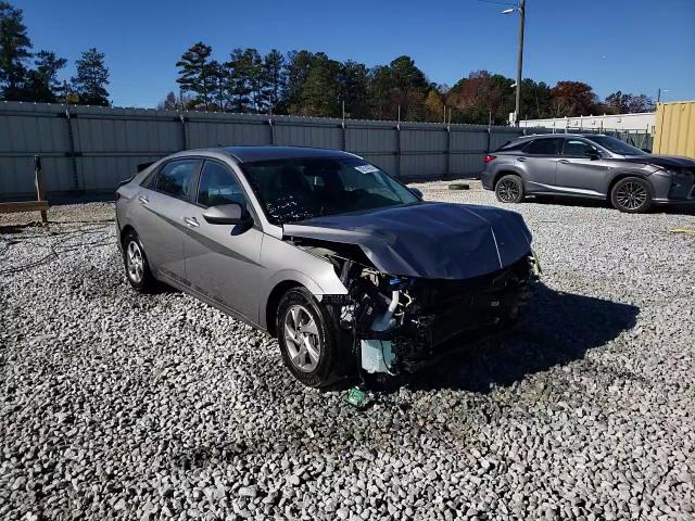 2021 Hyundai Elantra - Image 13