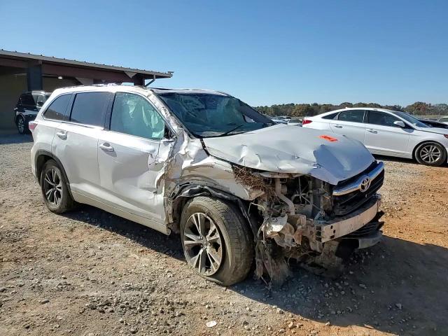 2016 Toyota Highlander - Image 12
