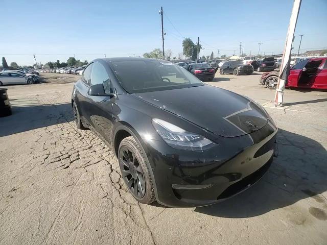 2022 Tesla Model Y VIN: 7SAYGDEE0NF575477 Lot: 94804245
