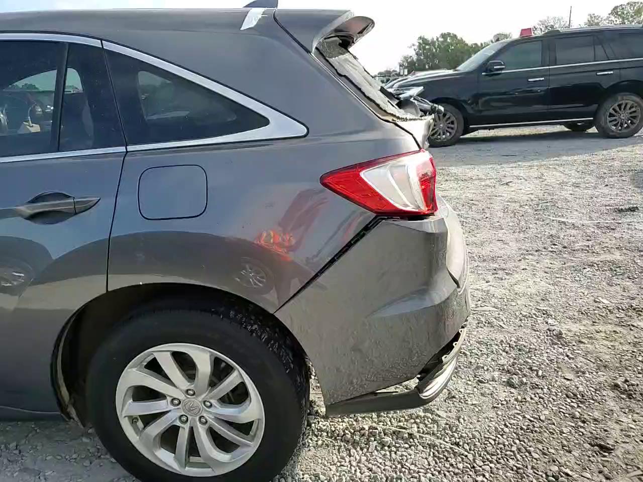 Фото: 5J8TB4H36HL008452