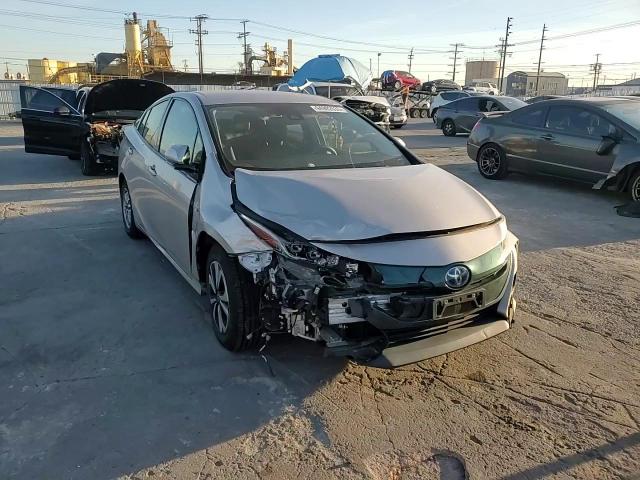 2017 Toyota Prius Prime VIN: JTDKARFP8H3055479 Lot: 94902635