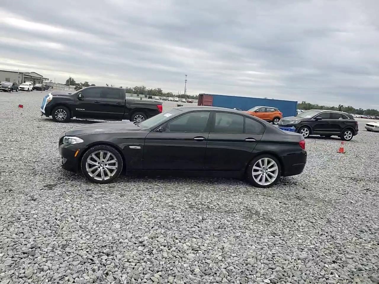 Фото: WBAFR7C56BC804155