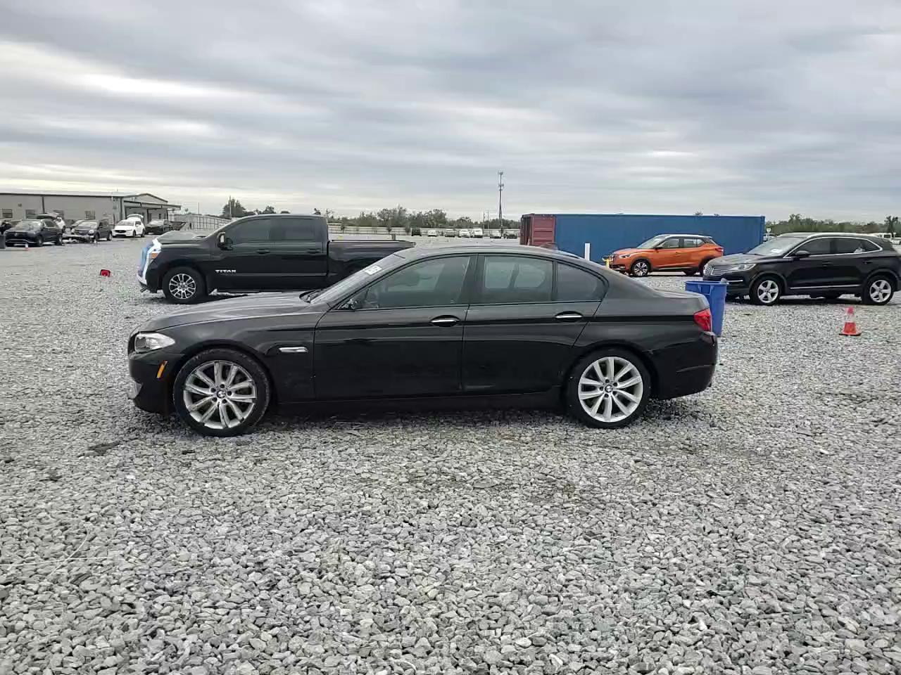 Фото: WBAFR7C56BC804155