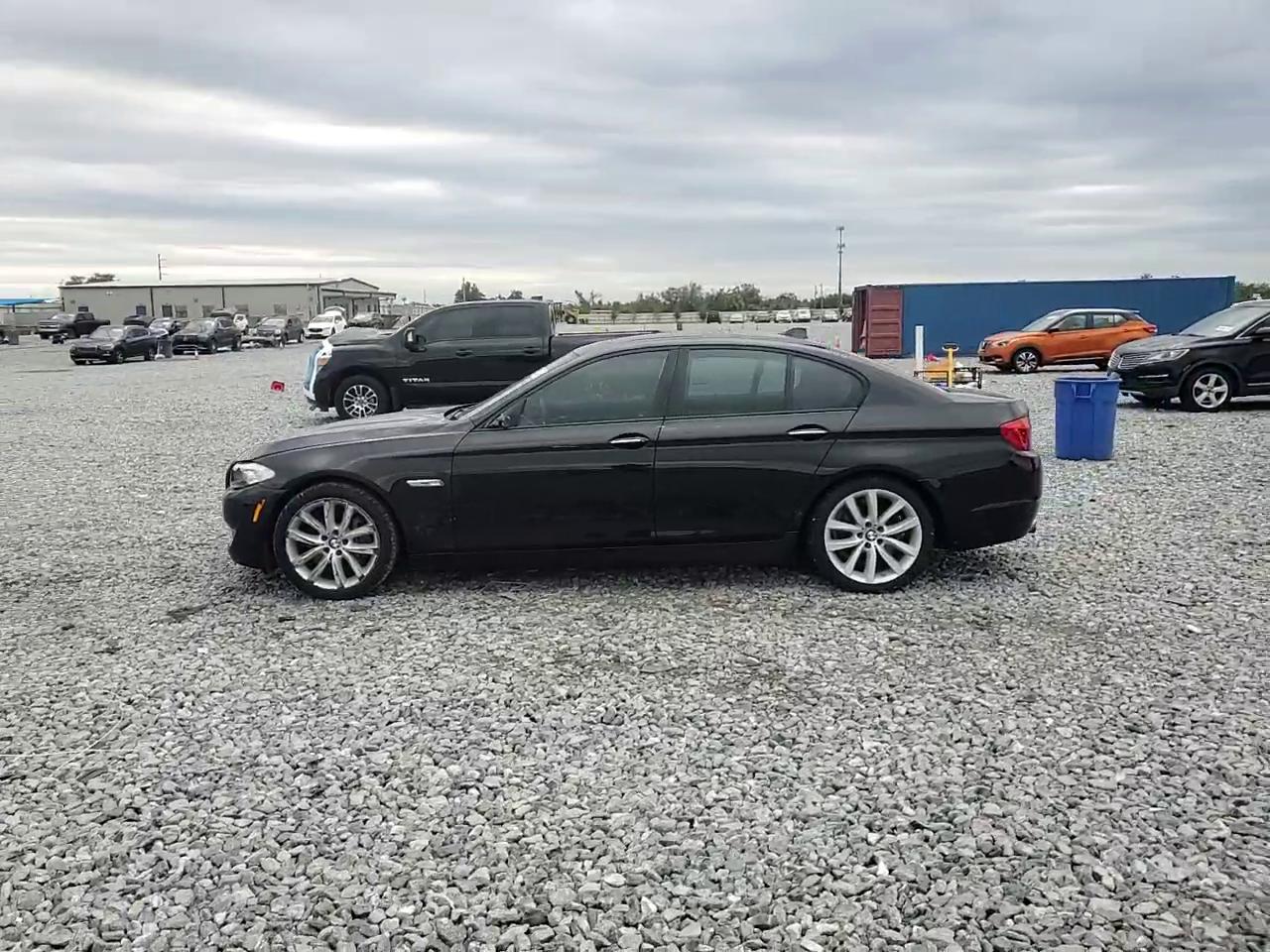 Фото: WBAFR7C56BC804155