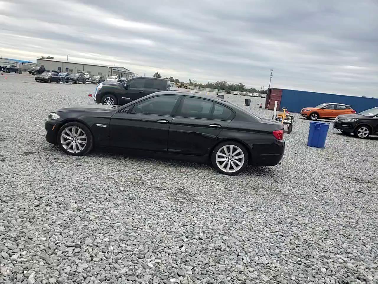 Фото: WBAFR7C56BC804155