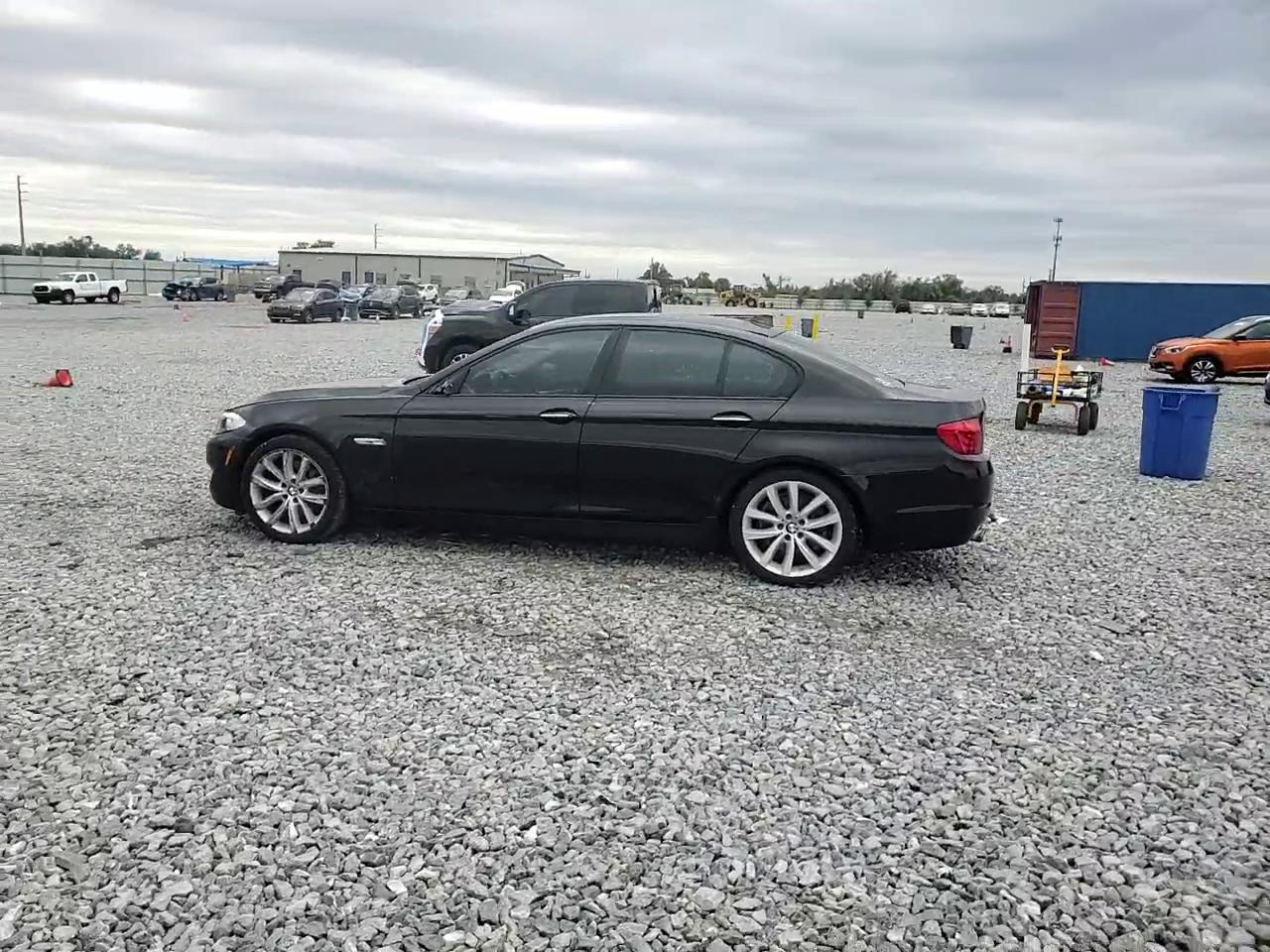 Фото: WBAFR7C56BC804155