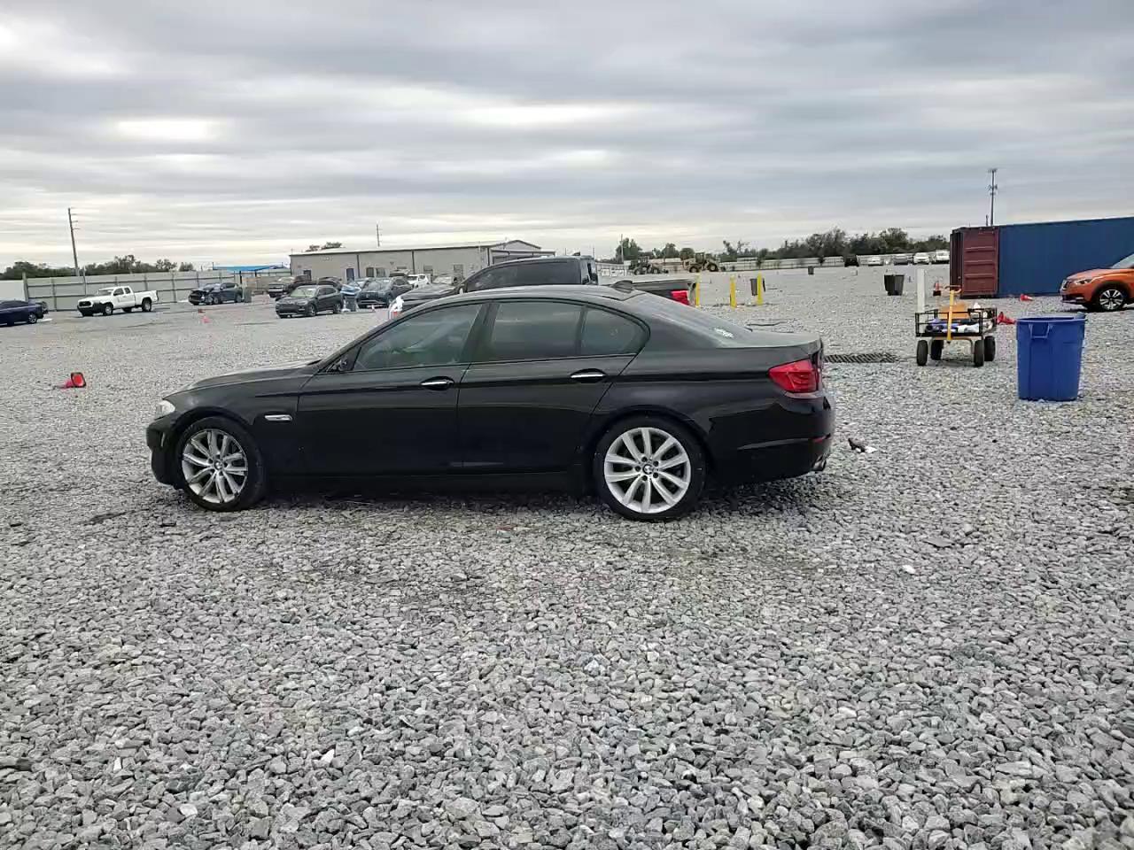 Фото: WBAFR7C56BC804155