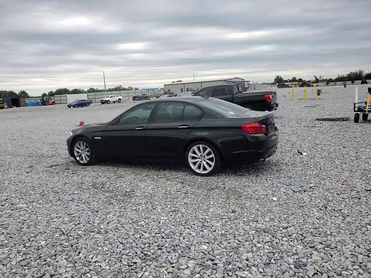 Фото: WBAFR7C56BC804155