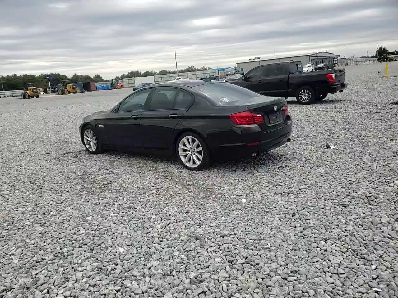 Фото: WBAFR7C56BC804155