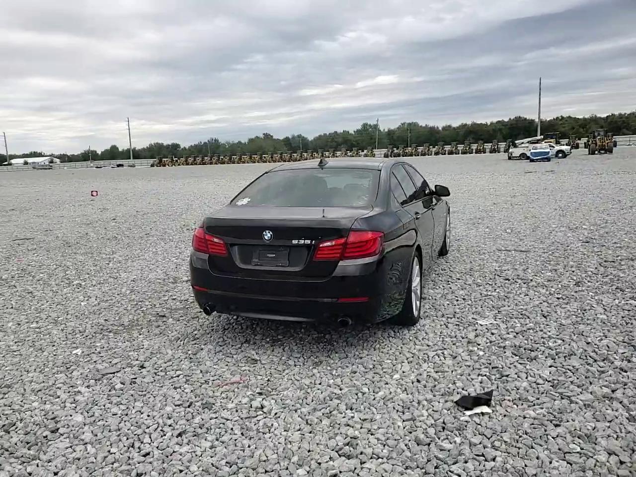 Фото: WBAFR7C56BC804155