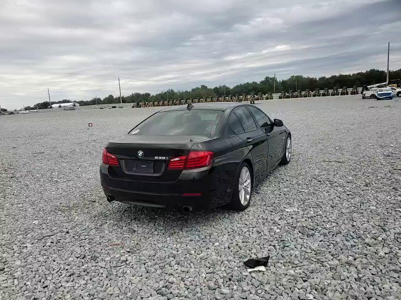 Фото: WBAFR7C56BC804155