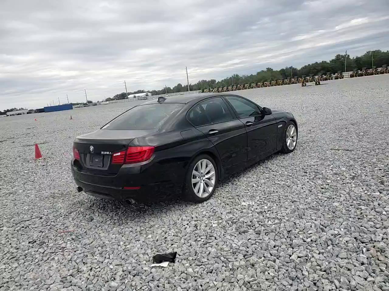 Фото: WBAFR7C56BC804155