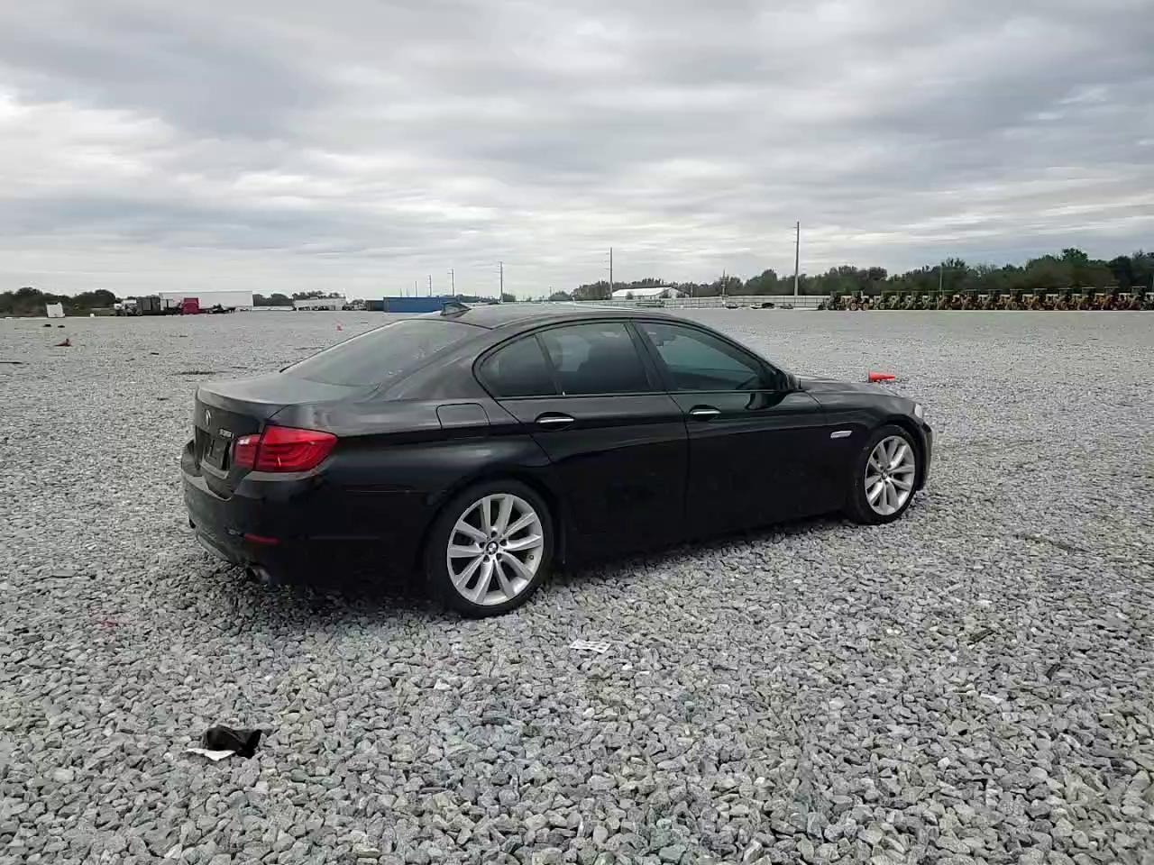 Фото: WBAFR7C56BC804155