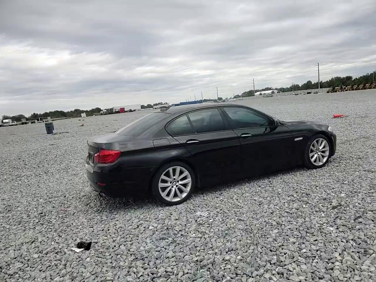 Фото: WBAFR7C56BC804155