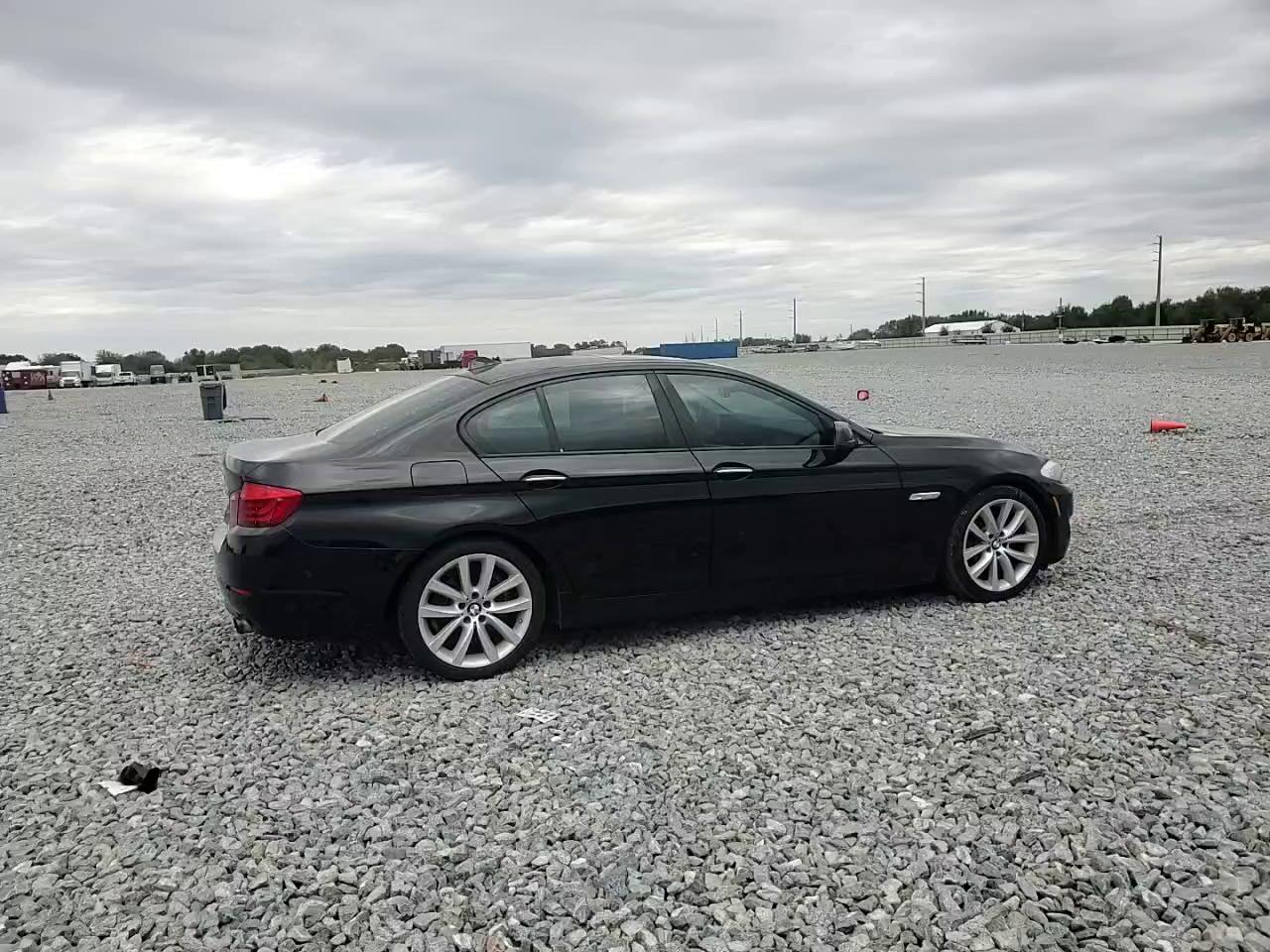 Фото: WBAFR7C56BC804155