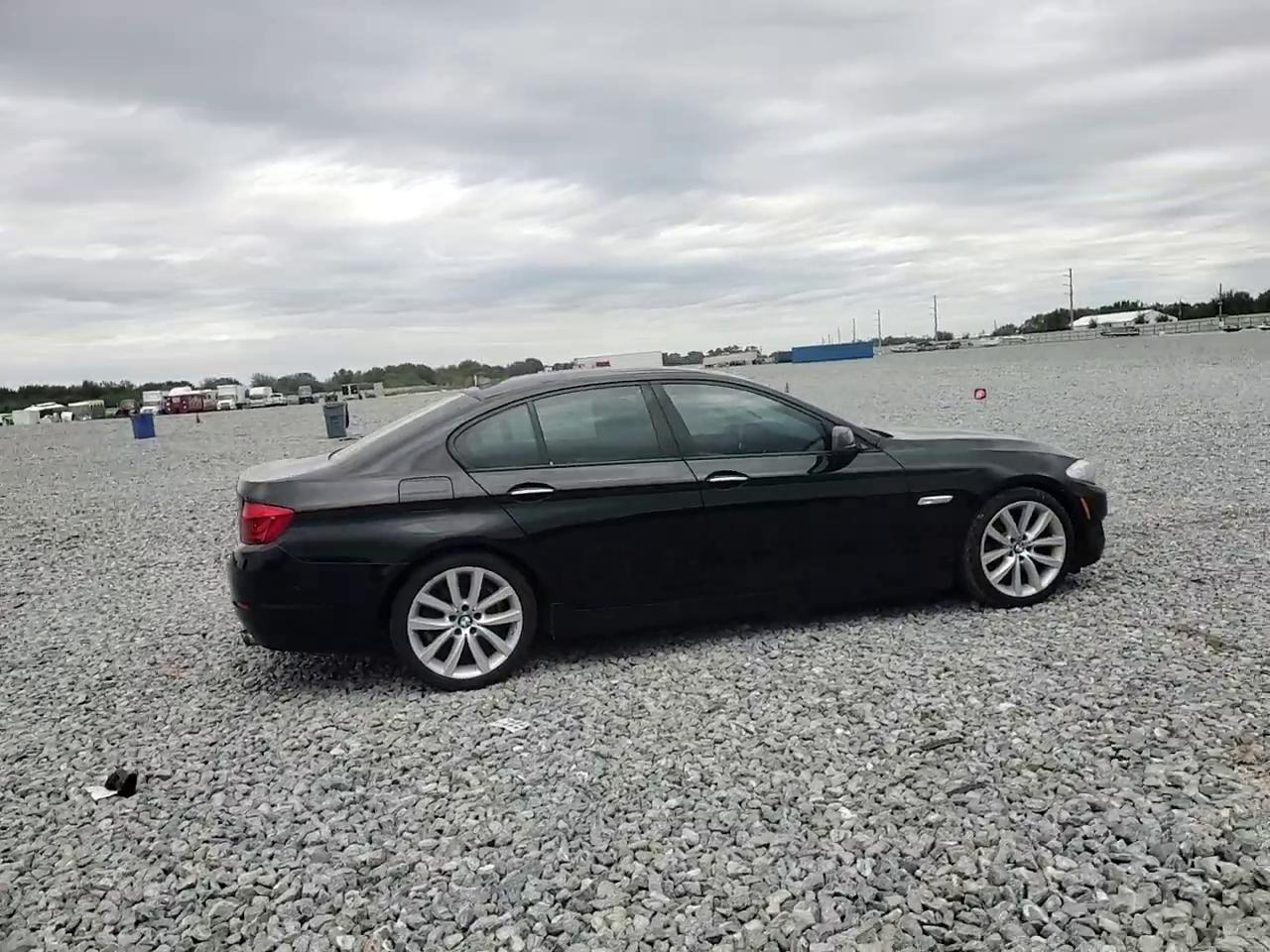 Фото: WBAFR7C56BC804155