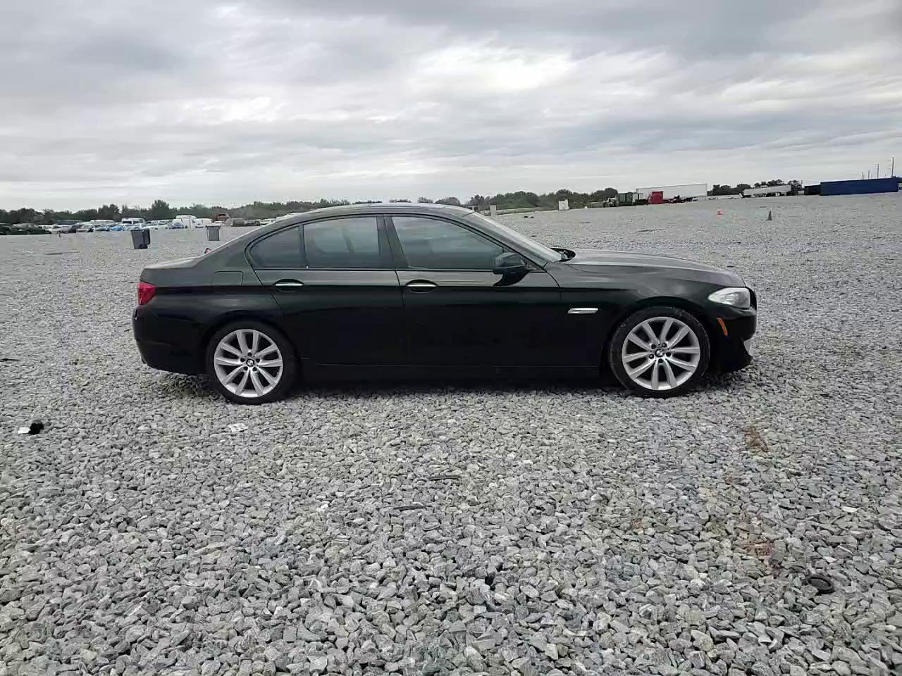 Фото: WBAFR7C56BC804155