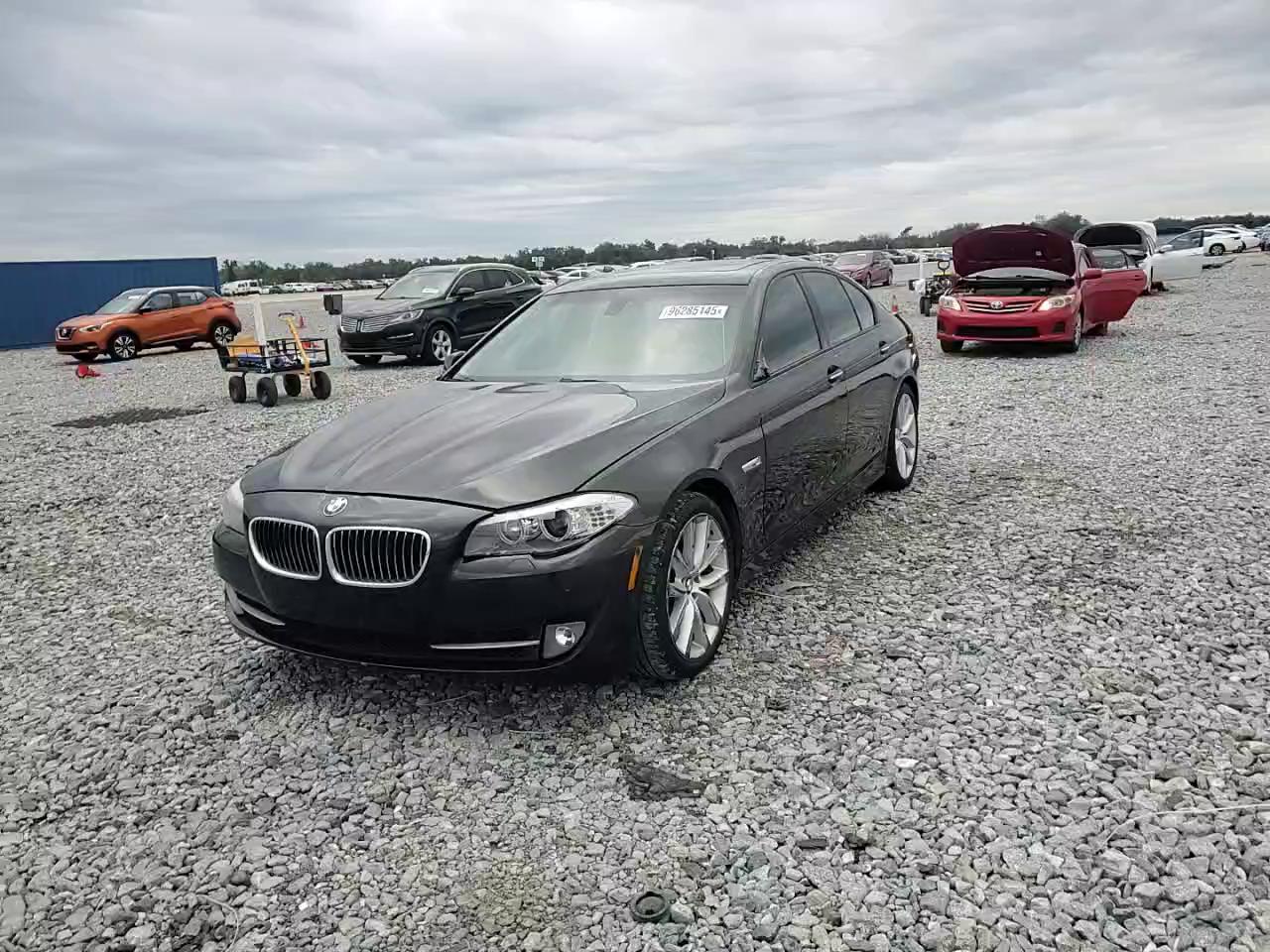 Фото: WBAFR7C56BC804155