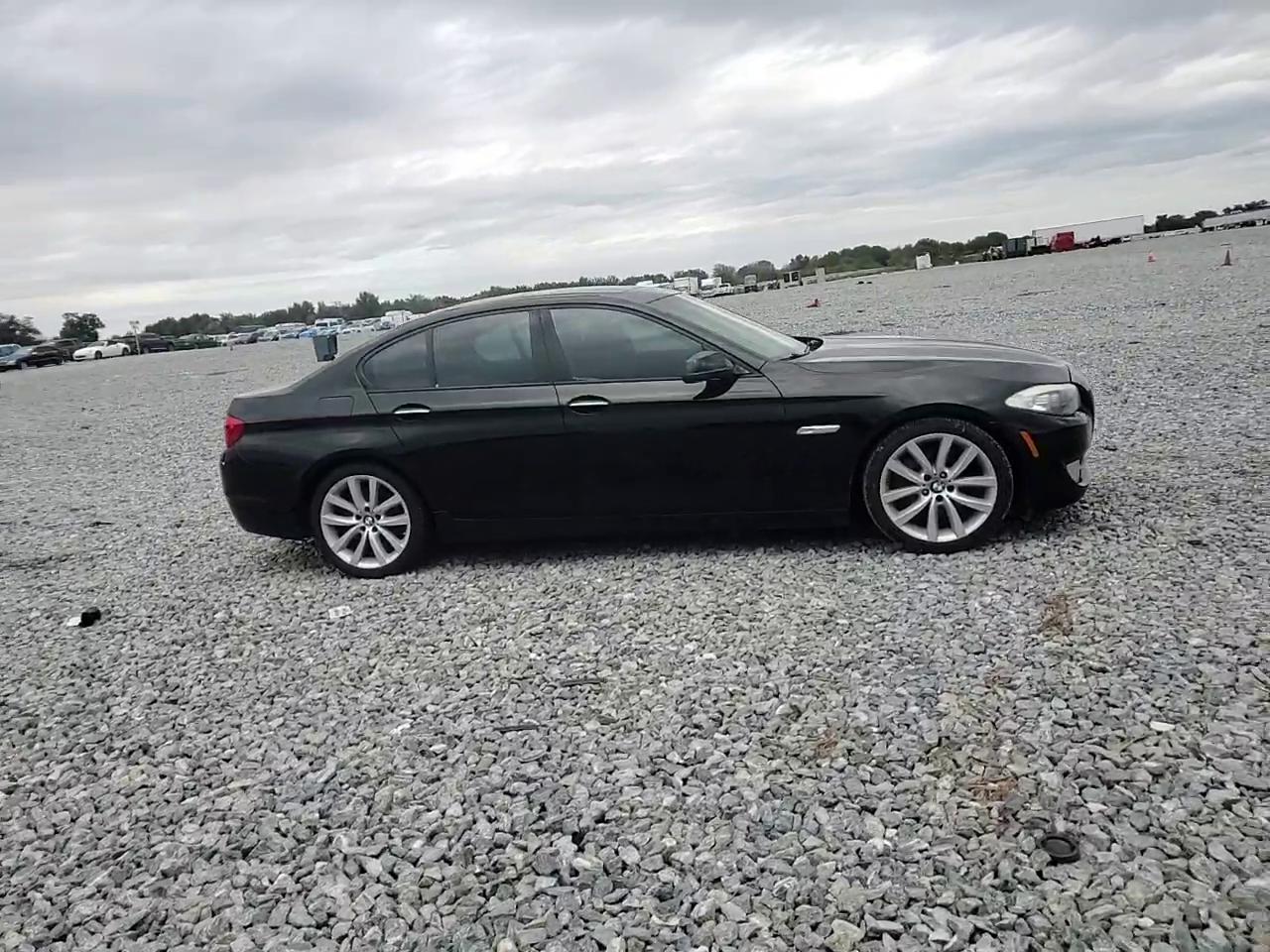 Фото: WBAFR7C56BC804155