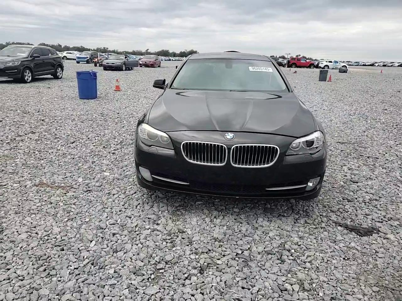 Фото: WBAFR7C56BC804155