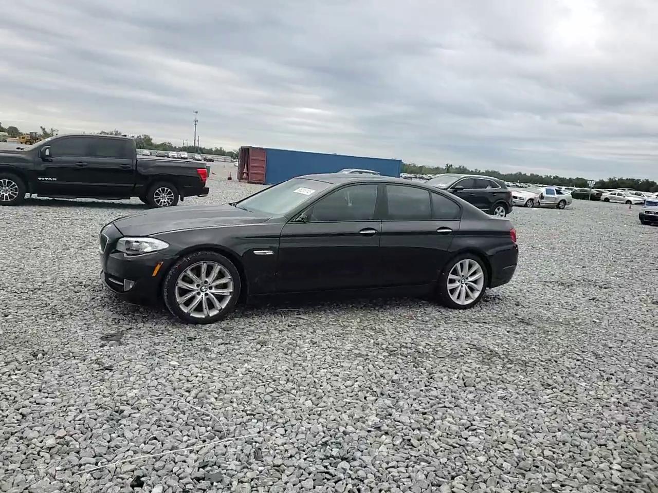 Фото: WBAFR7C56BC804155