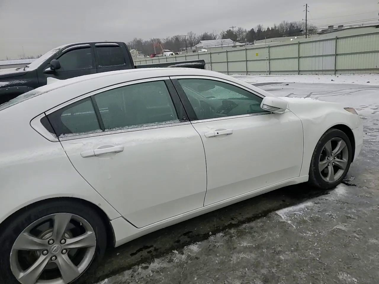 Фото: 19UUA9F57EA001915