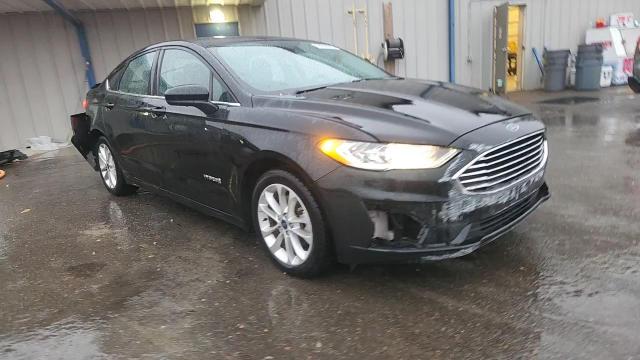 2019 Ford Fusion Se VIN: 3FA6P0LU2KR109170 Lot: 94269915