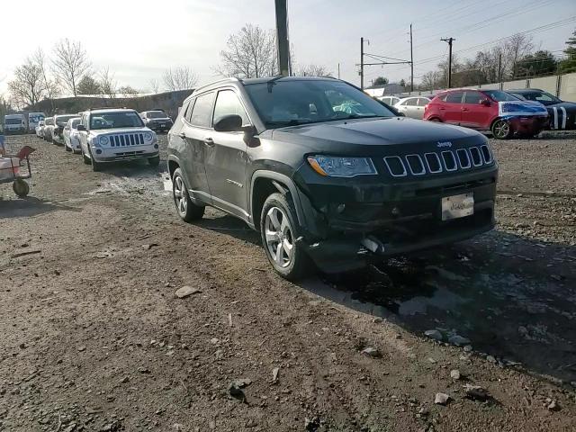 2018 Jeep Compass Latitude VIN: 3C4NJDBB9JT174968 Lot: 95082415