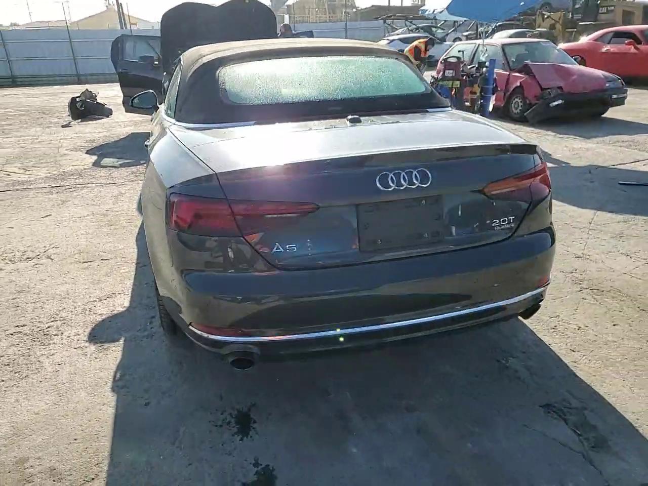 Фото: WAUYNGF58JN006100