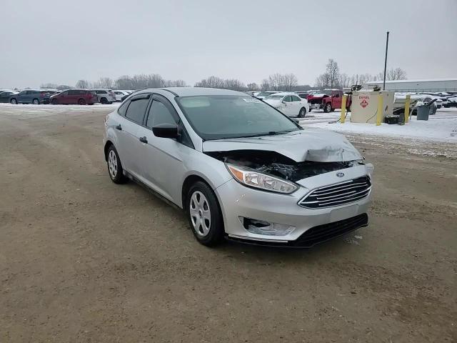 2018 Ford Focus S VIN: 1FADP3E29JL302613 Lot: 93355095