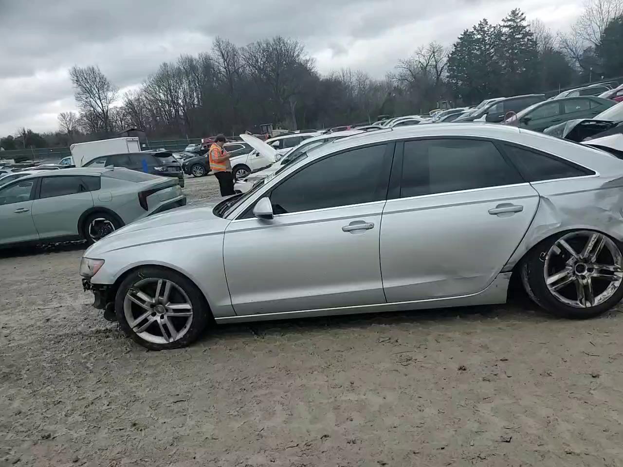 Фото: WAUGFAFC2EN024621