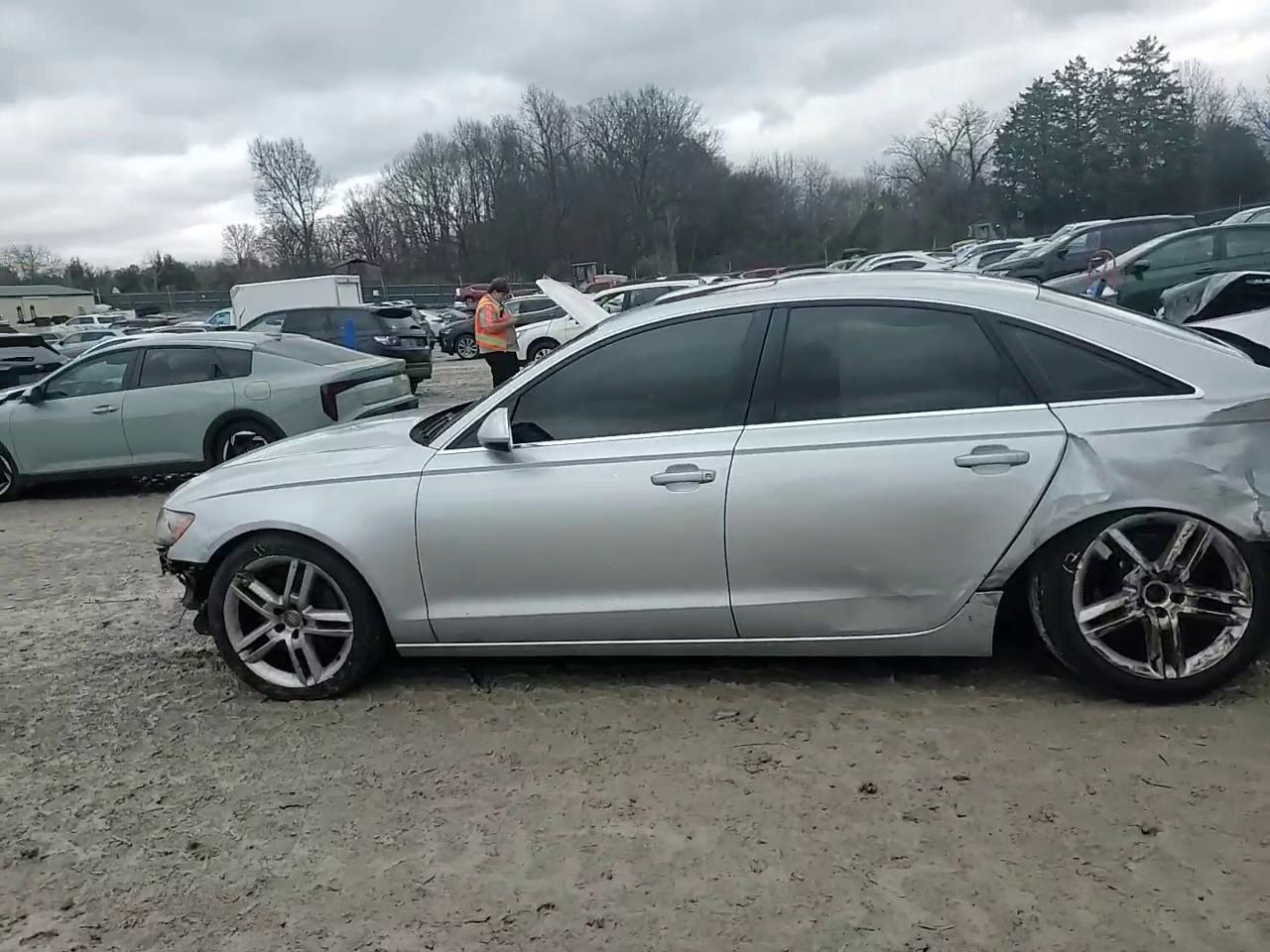 Фото: WAUGFAFC2EN024621