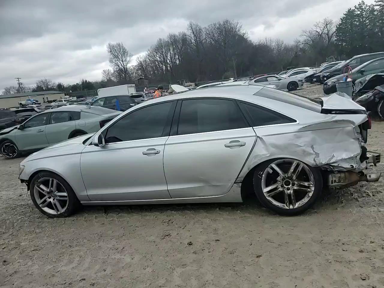 Фото: WAUGFAFC2EN024621