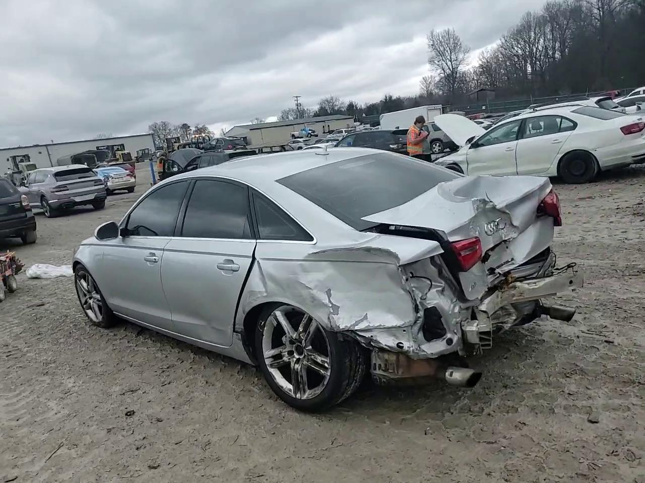 Фото: WAUGFAFC2EN024621